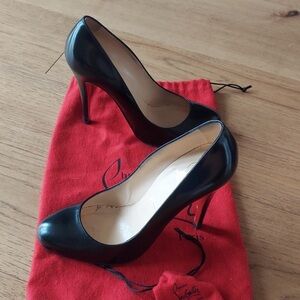Christian Louboutin Black Leather Heels size 38